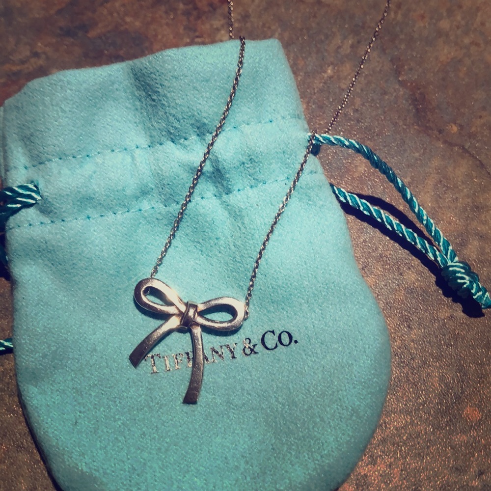 Tiffany bow necklace. .925 silver